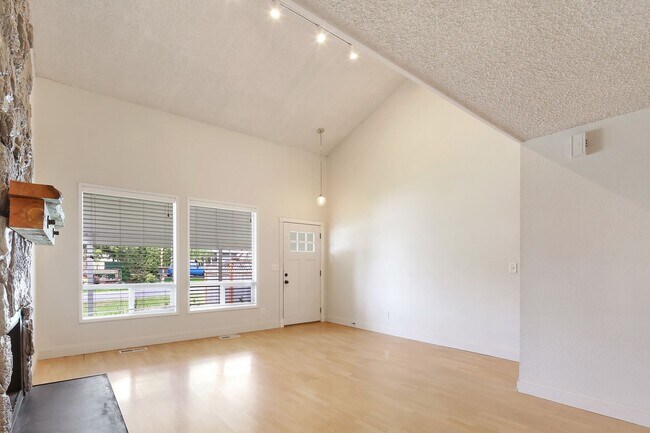 Foto del edificio - Marlene Way, 24728