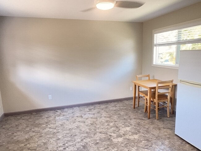 Building Photo - 790 Kihau Pl