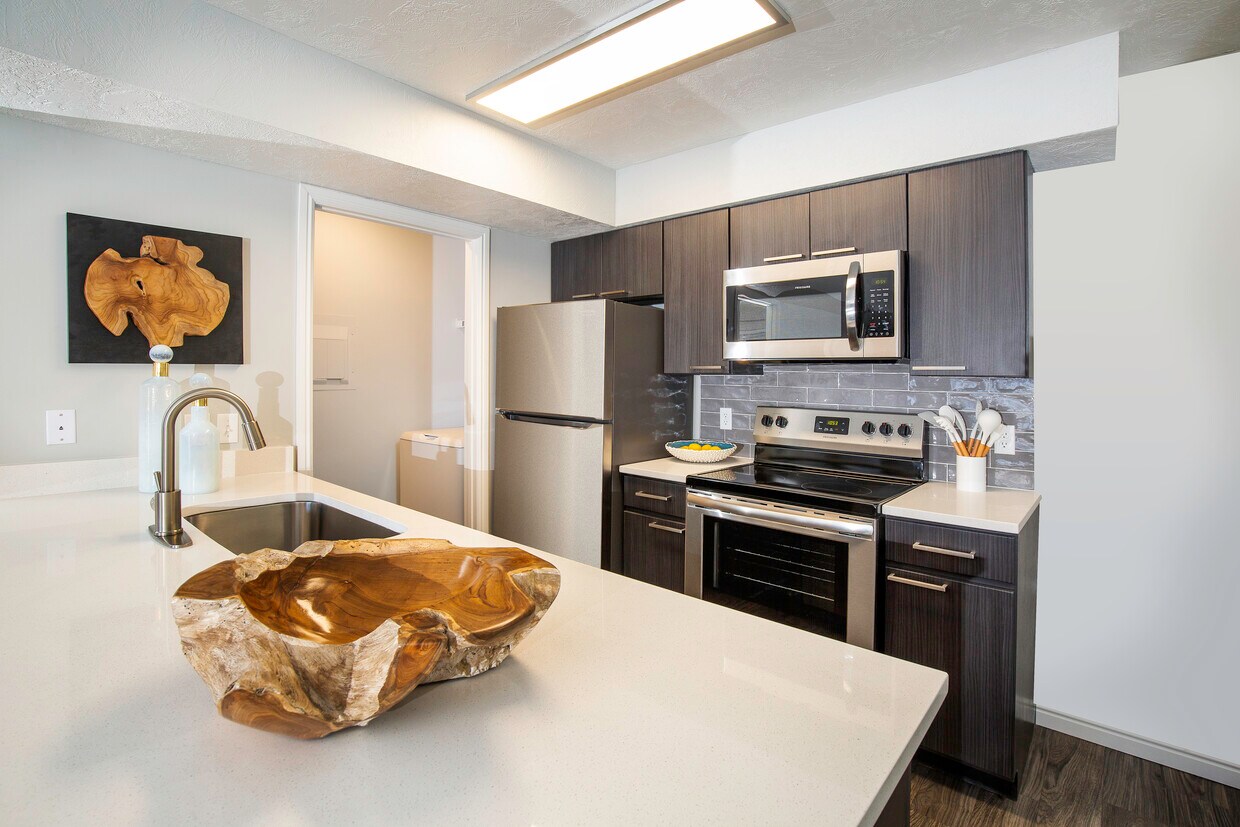 Turnberry Apartments in Salt Lake City, UT