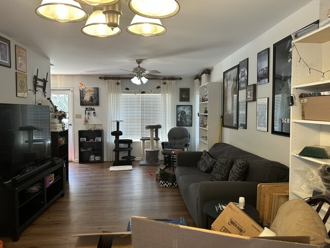 Foto del edificio - 36 Country Walk Dr