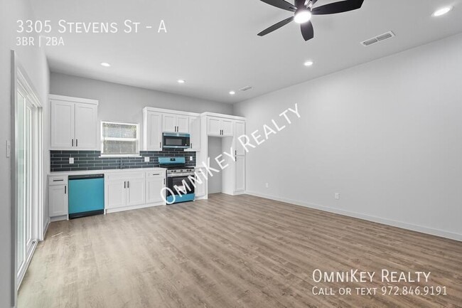 Building Photo - 3305 Stevens St