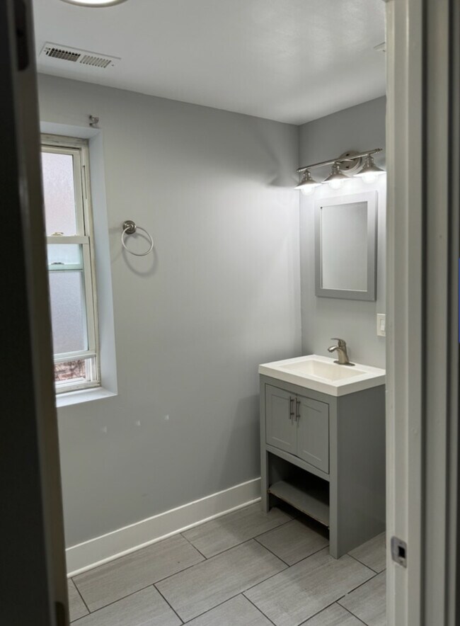 Foto del edificio - 7944 S Ellis Ave