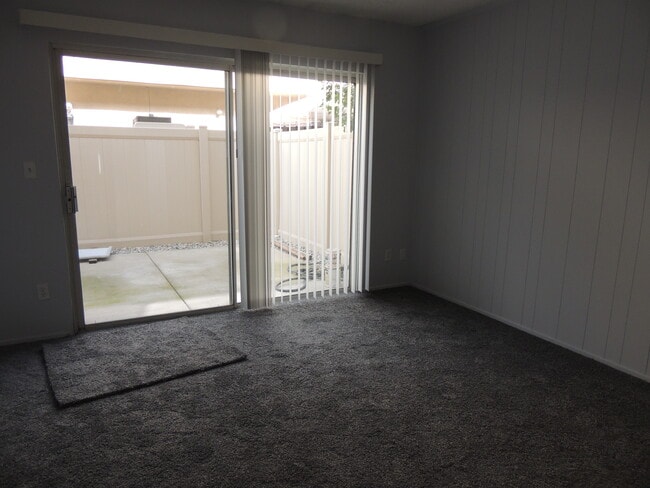 Downstairs Bedroom - 6250 Morse Ave