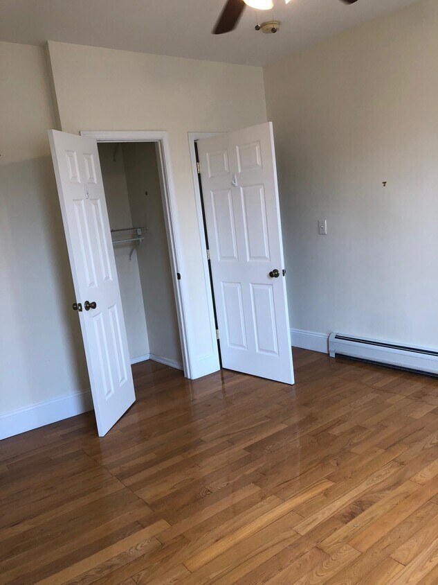 Foto del edificio - 130 Bloomfield St