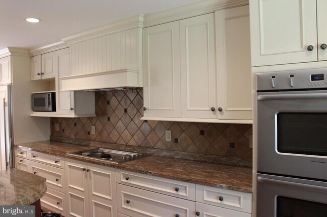 Foto del edificio - 7308 Burdette Ct