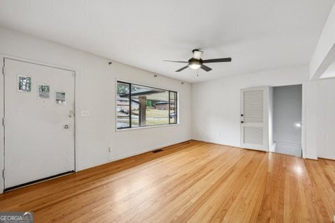 Foto del edificio - 2562 Farley St