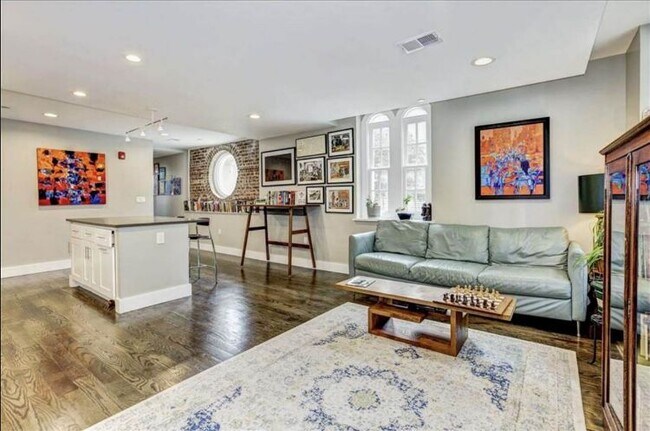 Foto del edificio - 126 Delaware Ave