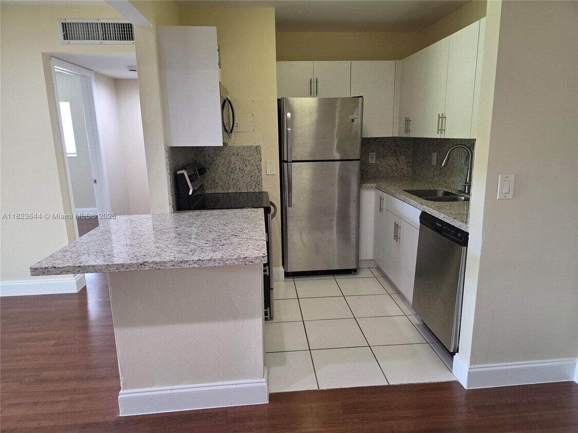 Foto principal - 13716 SW 90th Ave