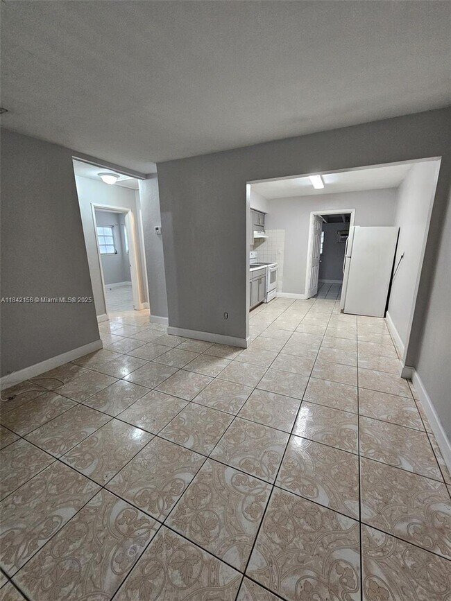 Foto del edificio - 482 NE 136th St