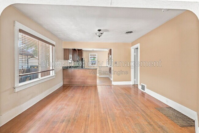 Building Photo - 3044 W Clyde Pl