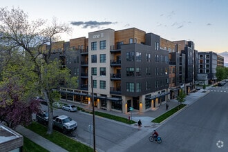 Building Photo - One 11 Lofts