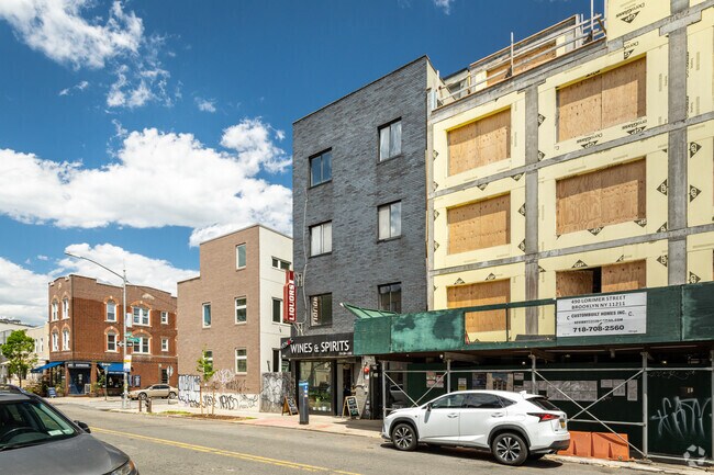 Frente del edificio en Lorimer Street - 494 Lorimer St