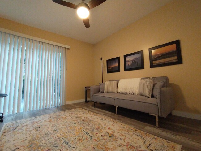 Foto del edificio - 137 NW Shannon Ave