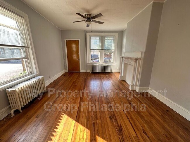 Building Photo - 2431 Tulip St