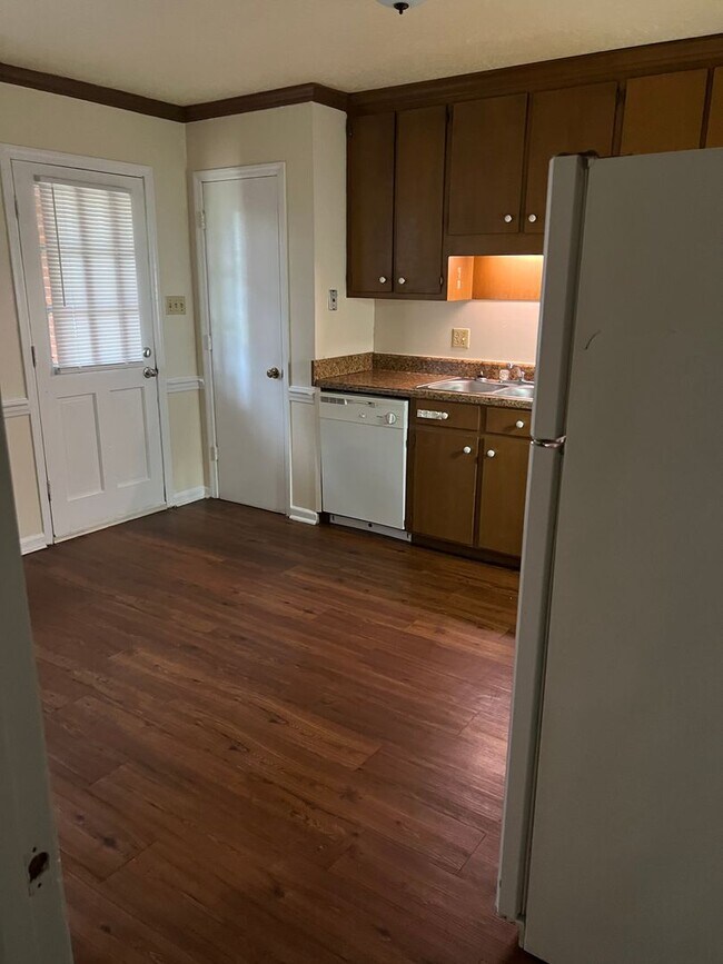 Foto del edificio - 1555 Webb St