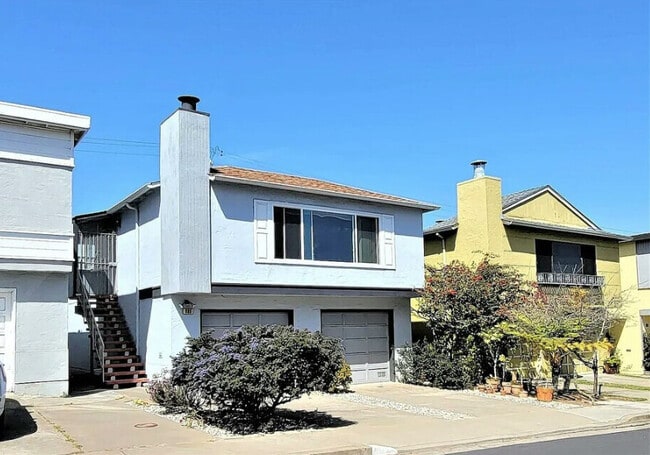 Building Photo - 606 Southhill Blvd