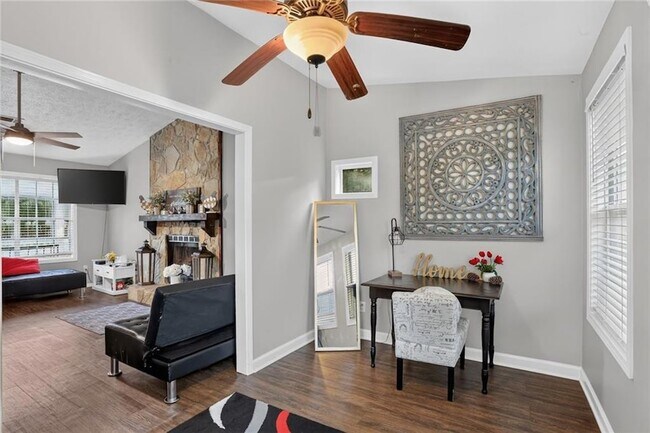 Foto del edificio - 3536 Highland Pine Way
