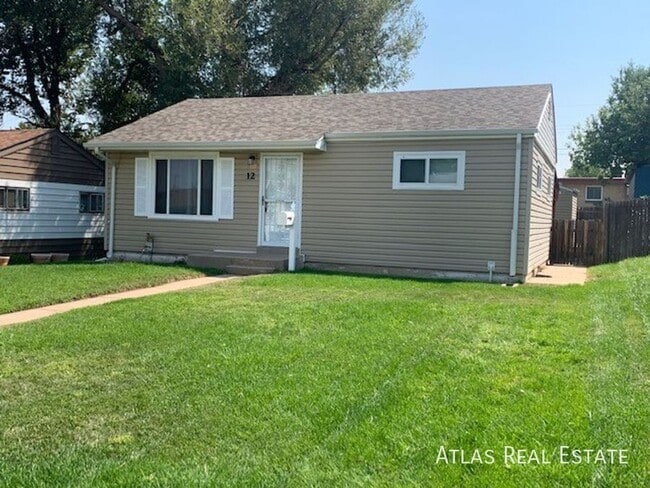 Building Photo - 12 Zenobia St