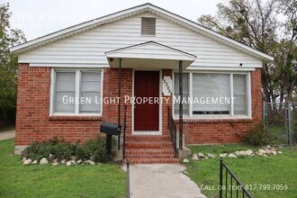 Building Photo - 5208 Bonnell Ave