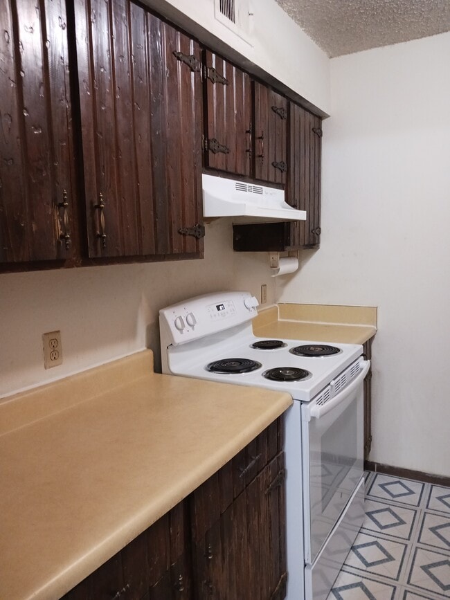 Building Photo - 3030 Congress Blvd