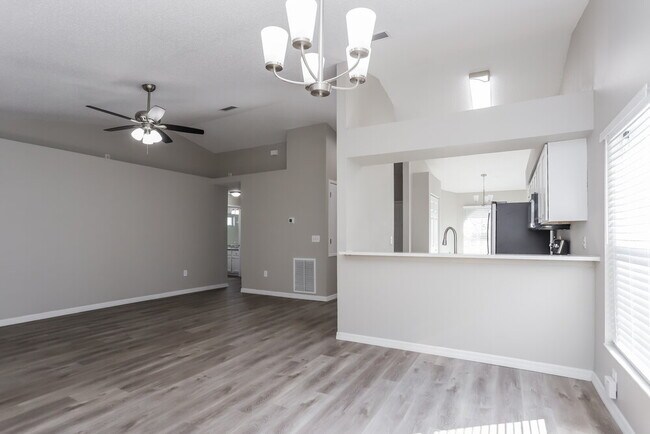 Foto del edificio - 1217 Etchfield Cir