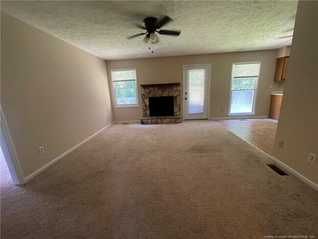 Foto del edificio - 5587 Arapahoe Ct