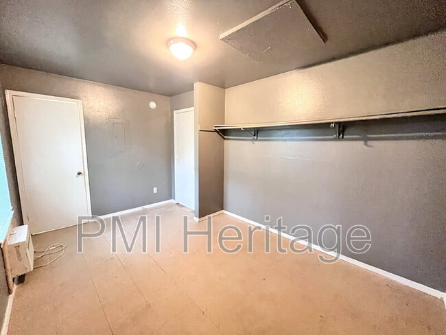 Foto del edificio - 809 E Huntsville Ave