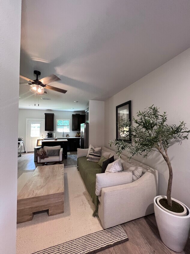 11722 FM 16 W, Lindale, TX 75771 Townhome Rentals in Lindale TX