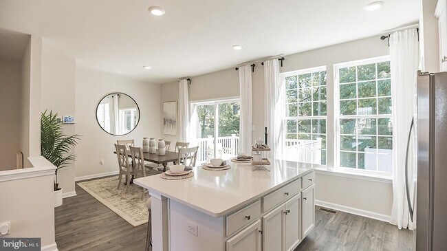 Foto del edificio - 1112 Meadowlark Dr