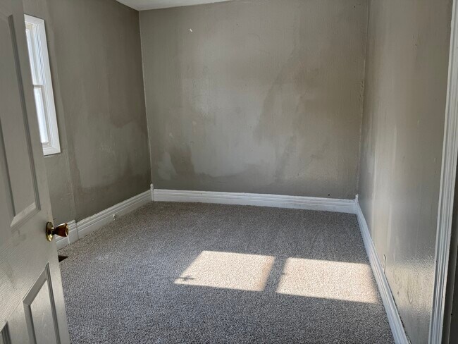 Foto del edificio - 209 N G St