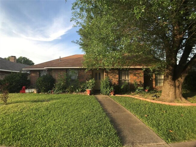 Foto del edificio - North Garland 4 bedroom