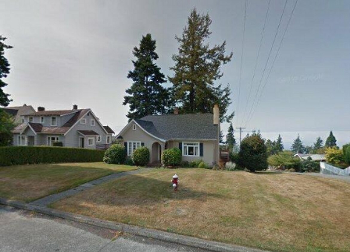 Primary Photo - Charming Home On South Hill