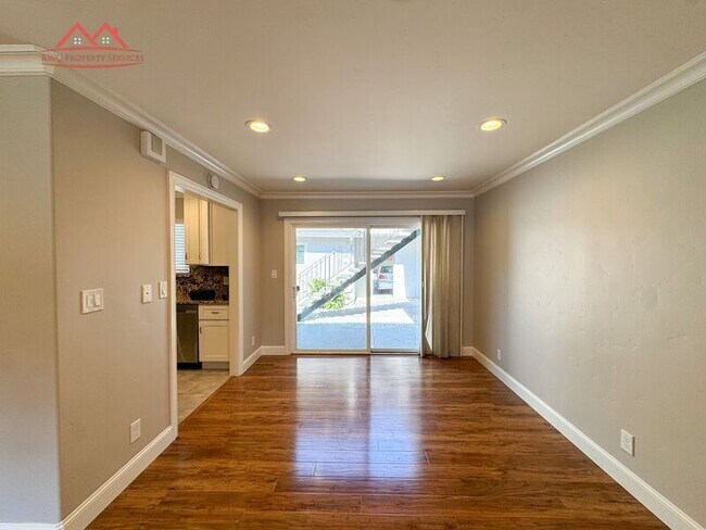 Foto del edificio - 347 Auburn Way