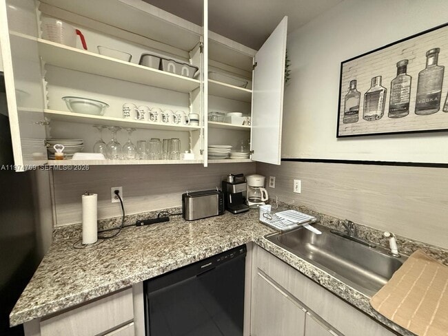 Foto del edificio - 3660 NE 166th St