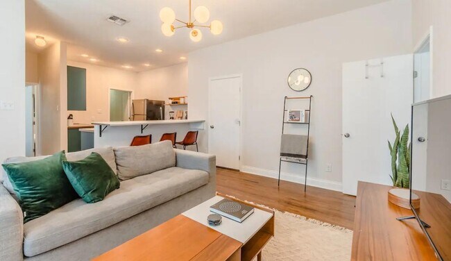 Foto del edificio - 1704 S Akard LLC