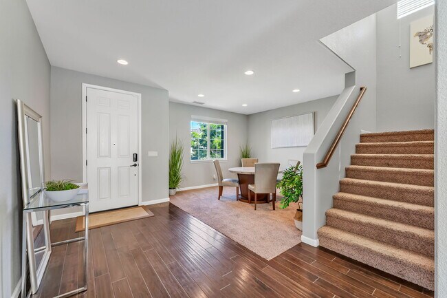 Building Photo - 2725 Peavine Creek Rd