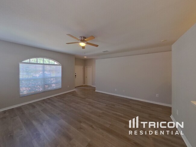 Foto del edificio - 6209 Crickethollow Dr