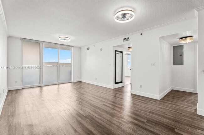 Foto del edificio - 2665 SW 37th Ave