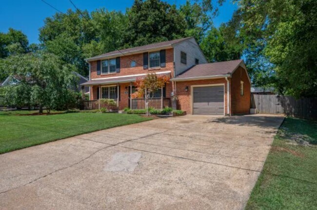 Building Photo - 3246 Cloverwood Dr