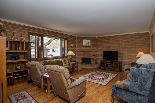 Building Photo - Cozy Catalina Foothills Home!