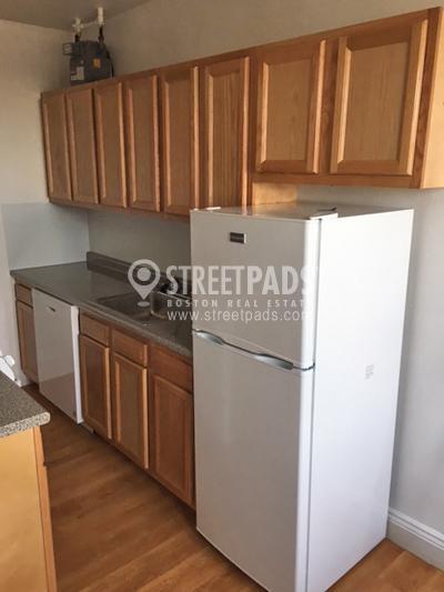 Building Photo - bedroom in Boston MA 02215