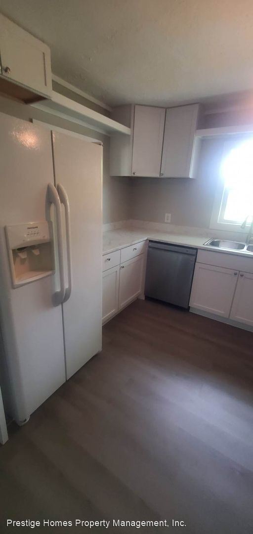 Building Photo - 3 br, 2 bath House - 303 Martin Luther Kin...