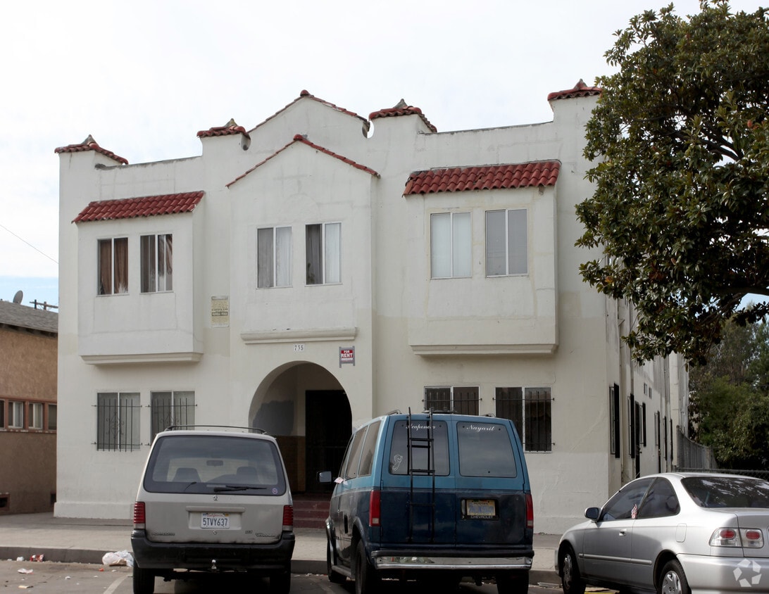 Building Photo - 735 Lime Ave