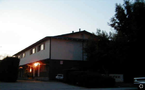 Building Photo - 1717 Noranda Dr