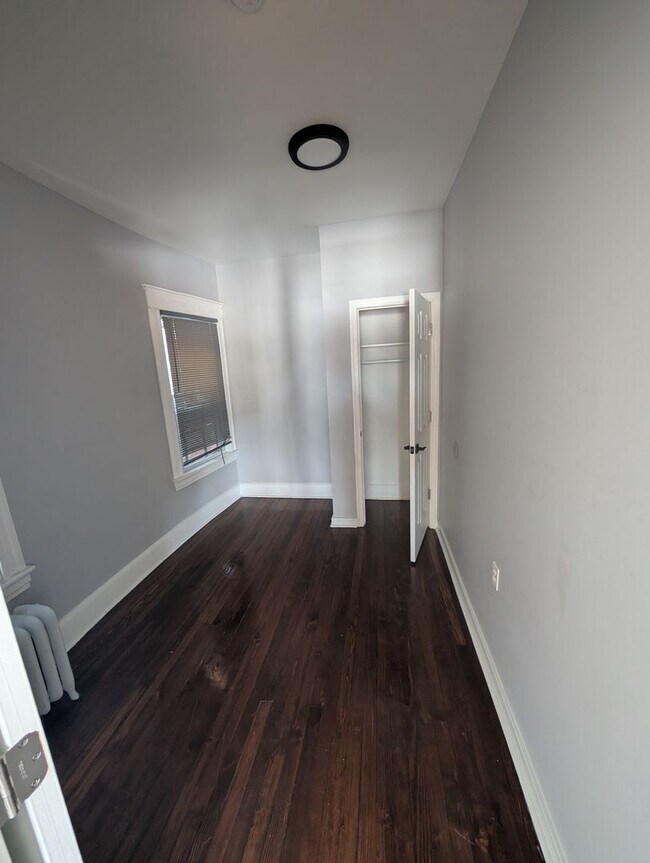 Building Photo - 160 S 12th St