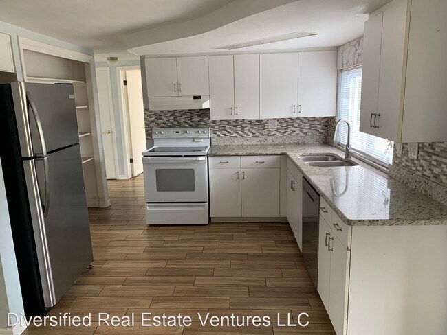 Building Photo - 2 br, 2 bath House - 3943 Sail Drive