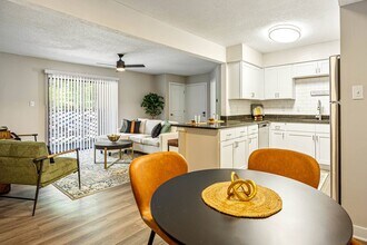 Building Photo - Forest Lake at City Center