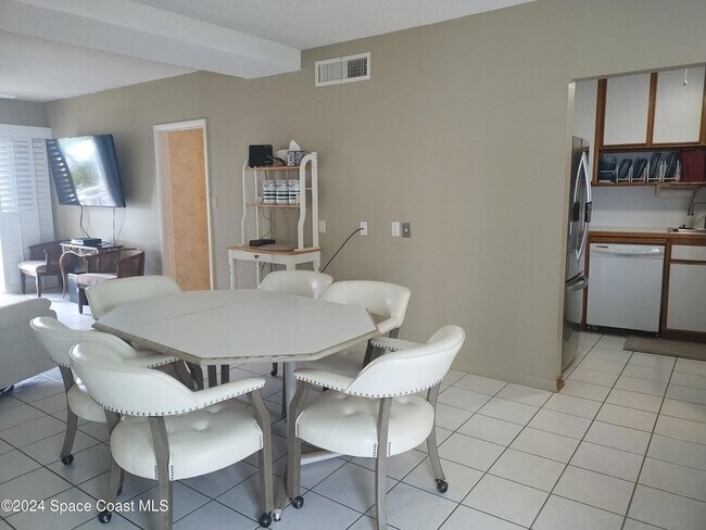 Foto del edificio - 4000 Ocean Beach Blvd