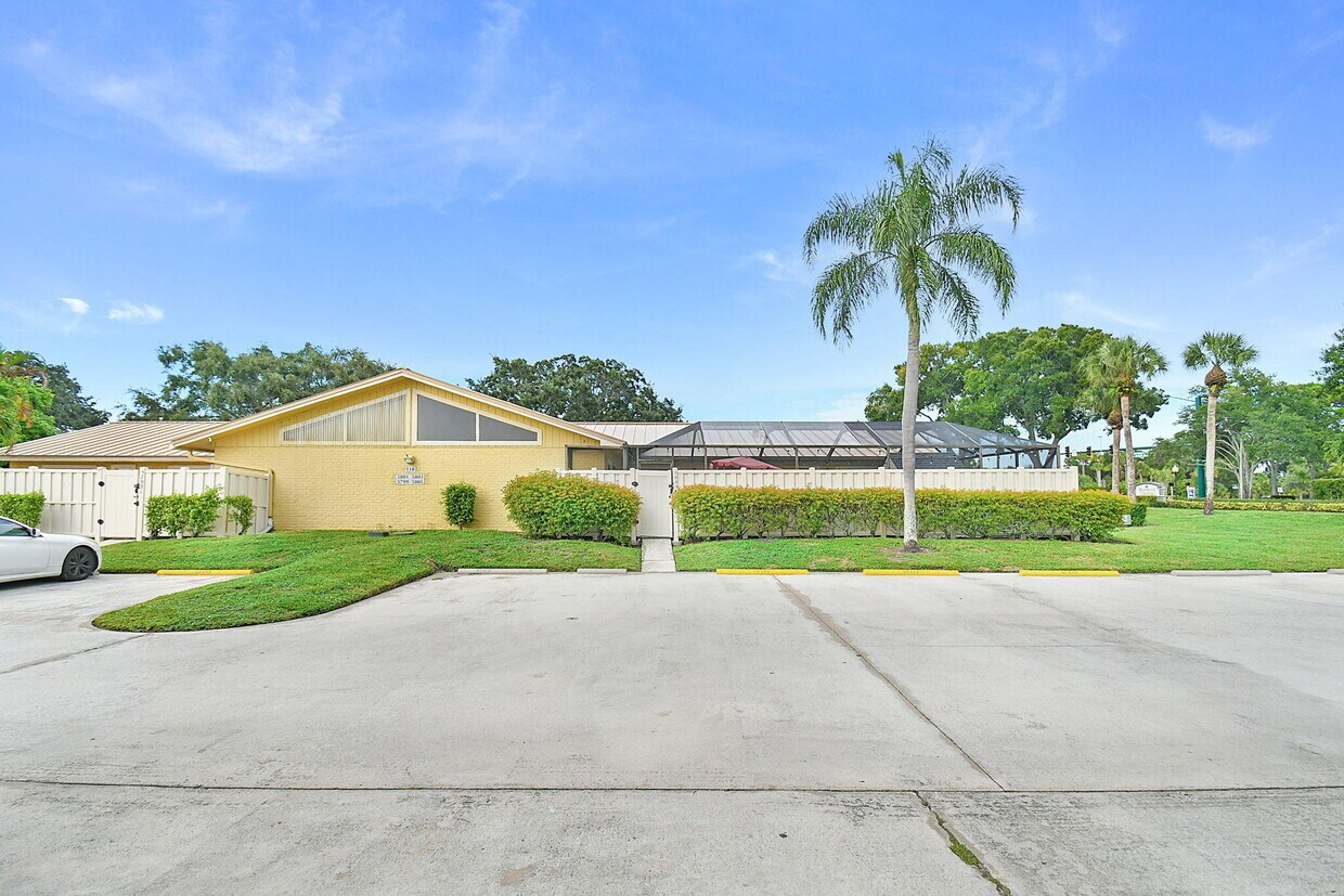 Foto principal - 5805 Golden Eagle Cir