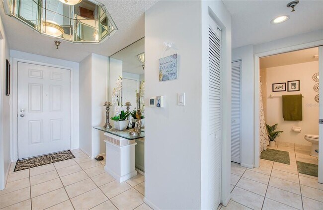 Foto del edificio - 8040 Sailboat Key Blvd S